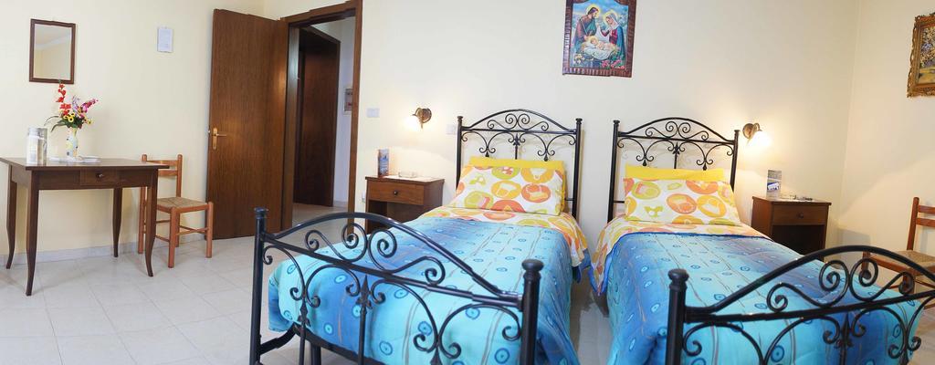 Albergo Vittoria Taviano Kültér fotó