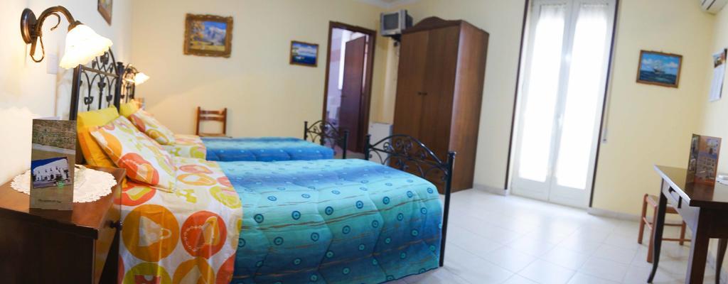 Albergo Vittoria Taviano Kültér fotó